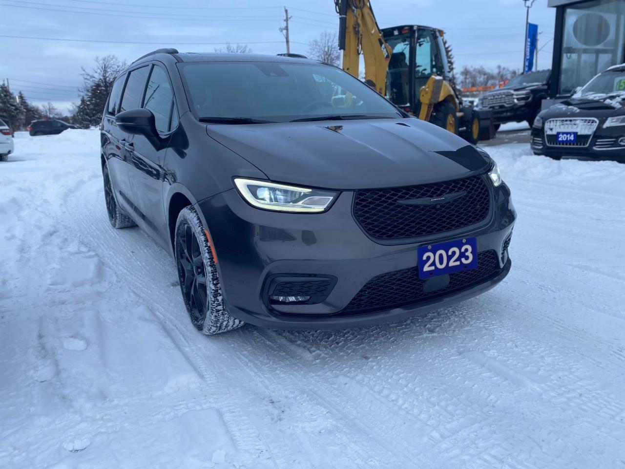 2023 Chrysler Pacifica Touring S AWD ~Heated Leather ~Moonroof ~Camera Photo