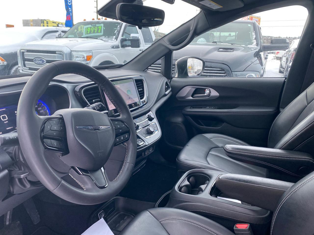 2023 Chrysler Pacifica Touring S AWD ~Heated Leather ~Moonroof ~Camera Photo