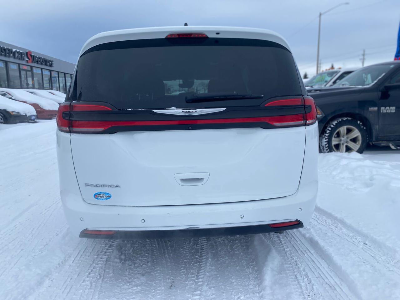 2023 Chrysler Pacifica Touring L ~Leather ~Bluetooth ~Stow 'N Go ~Camera Photo