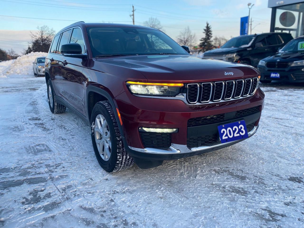 2023 Jeep Grand Cherokee L Limited 4x4 ~Nav ~Heated Leather ~Moonroof ~Camera Photo