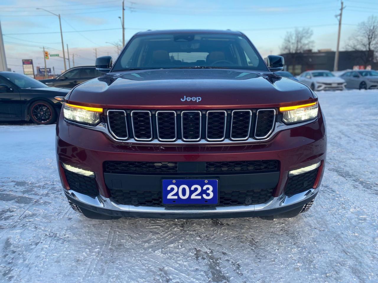 2023 Jeep Grand Cherokee L Limited 4x4 ~Nav ~Heated Leather ~Moonroof ~Camera Photo