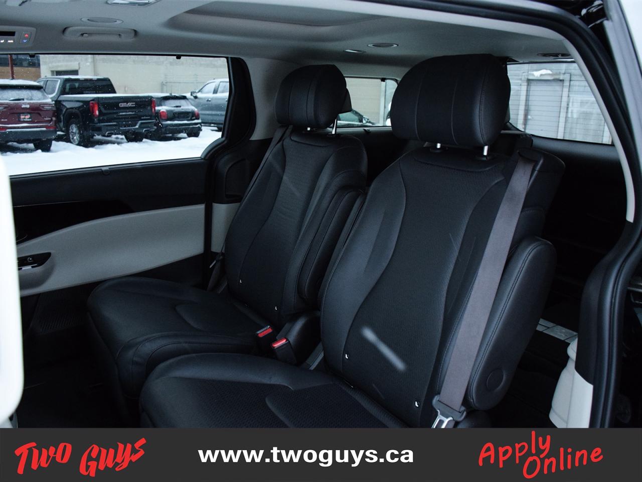 2023 Kia Carnival SX FWD 7 Passenger Leather Sunroof Nav Photo