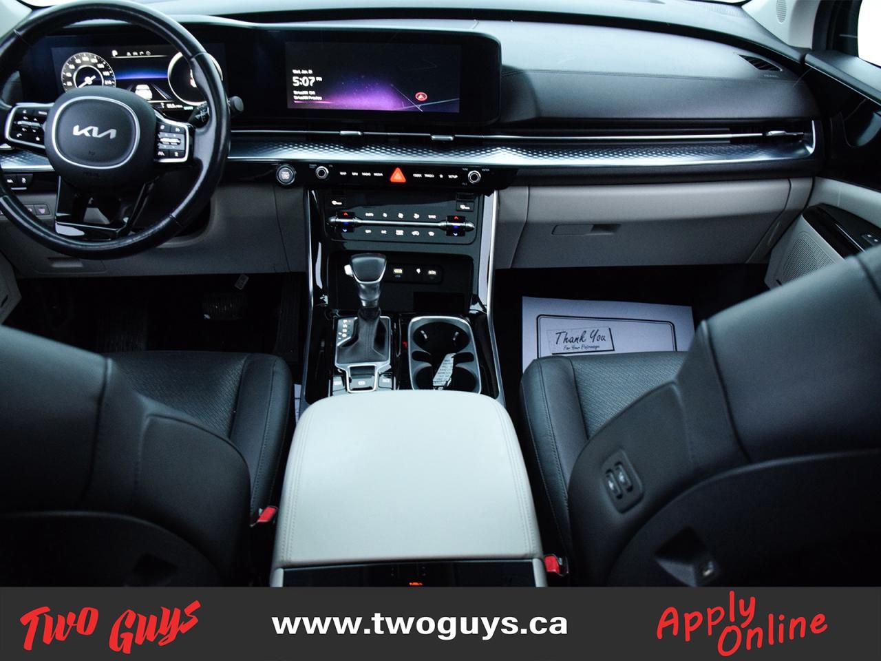 2023 Kia Carnival SX FWD 7 Passenger Leather Sunroof Nav Photo