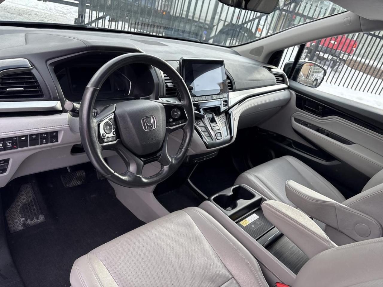 2020 Honda Odyssey Touring LOADED! Photo