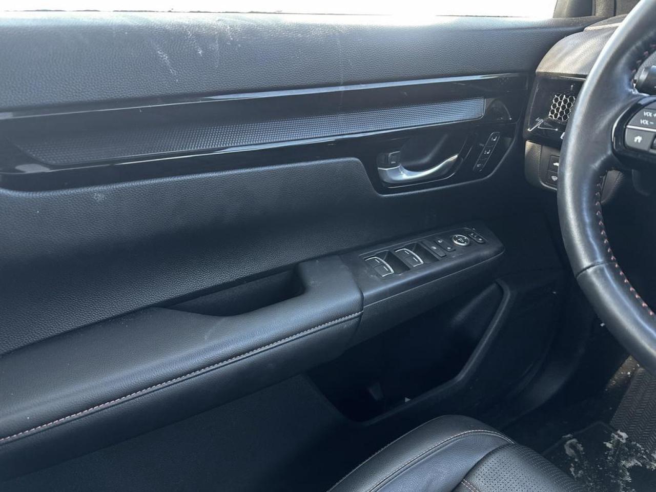 2023 Honda CR-V Hybrid Touring Photo