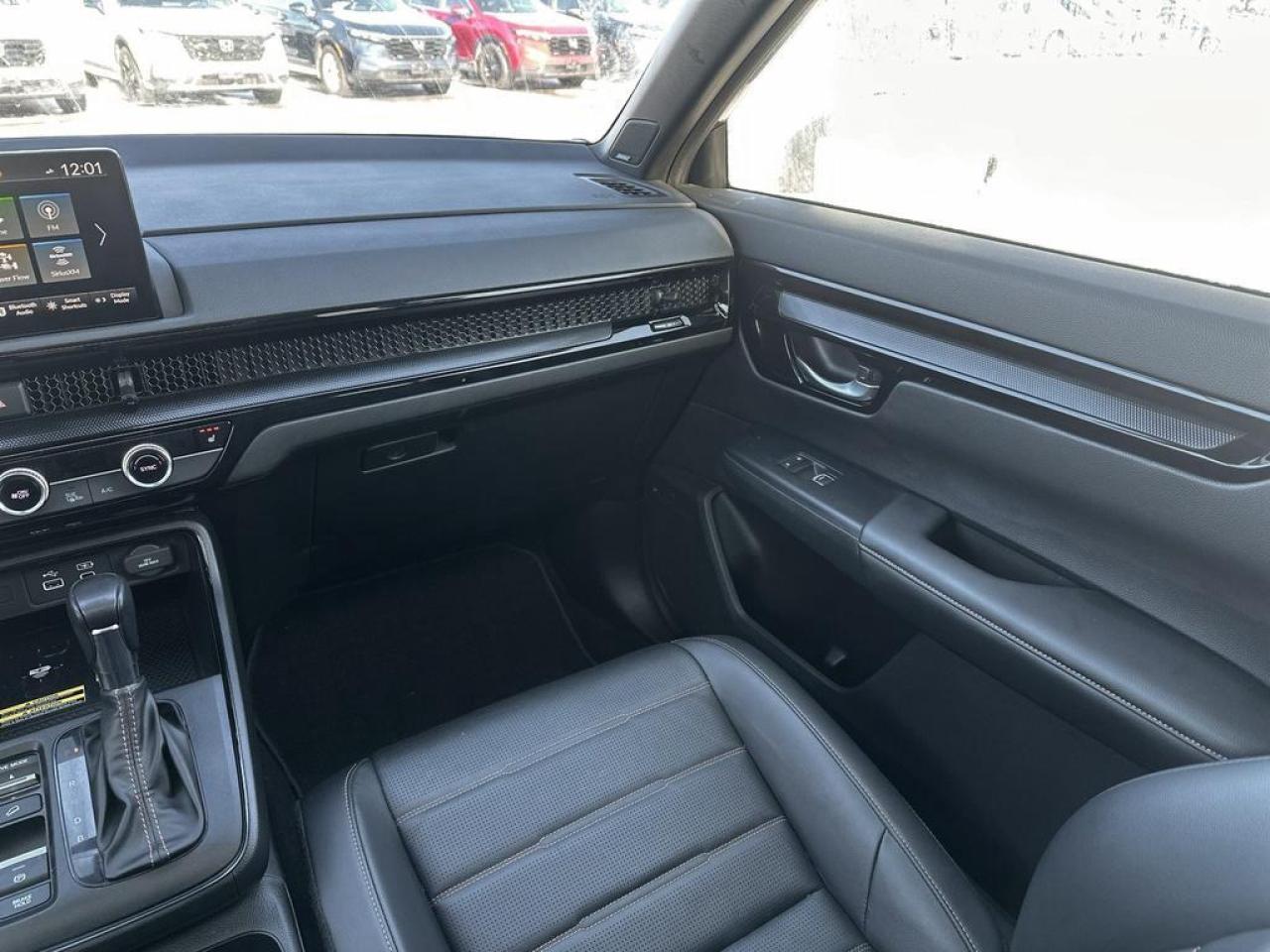 2023 Honda CR-V Hybrid Touring Photo