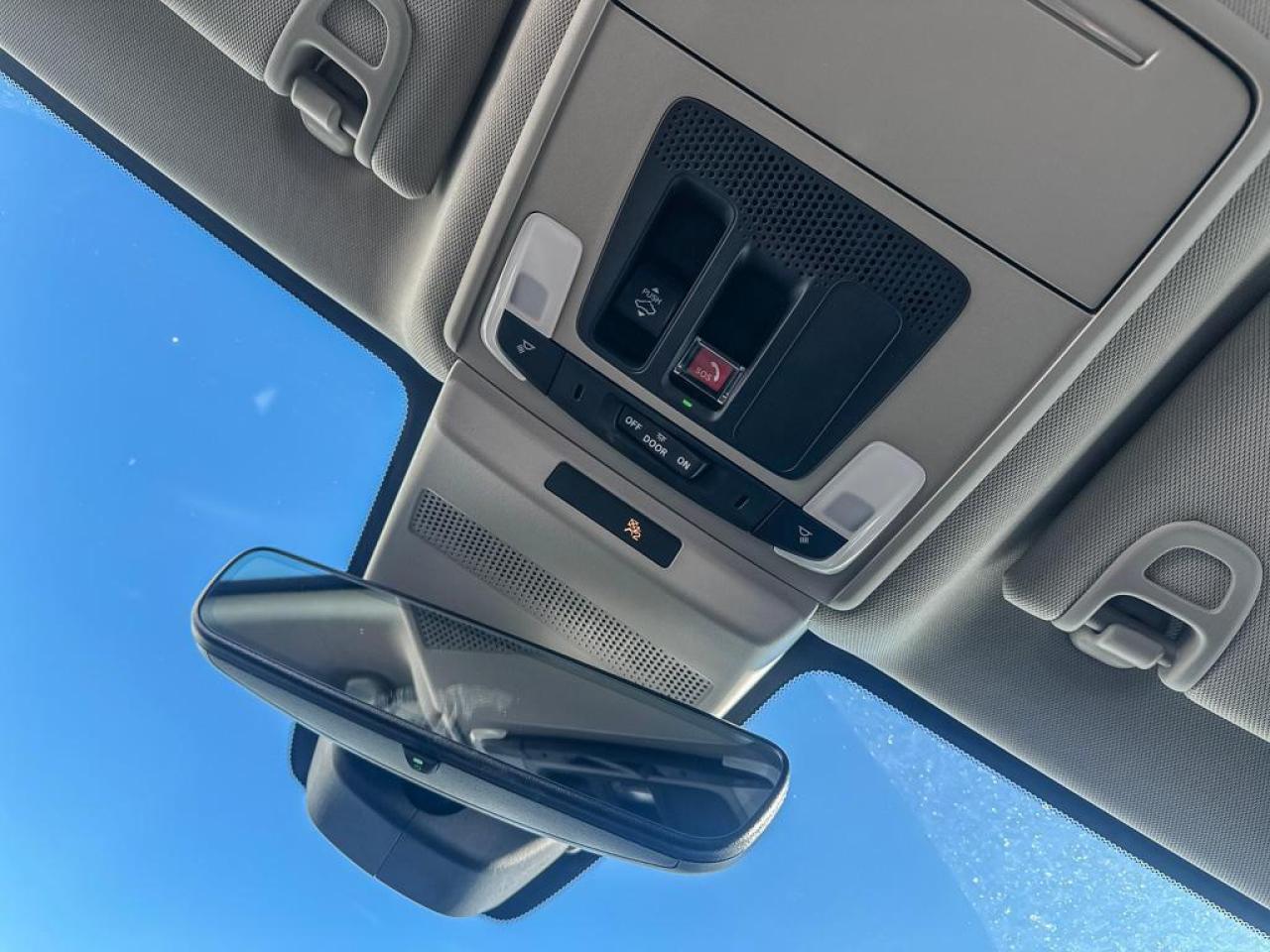 2025 Honda Accord Hybrid TOURING Photo