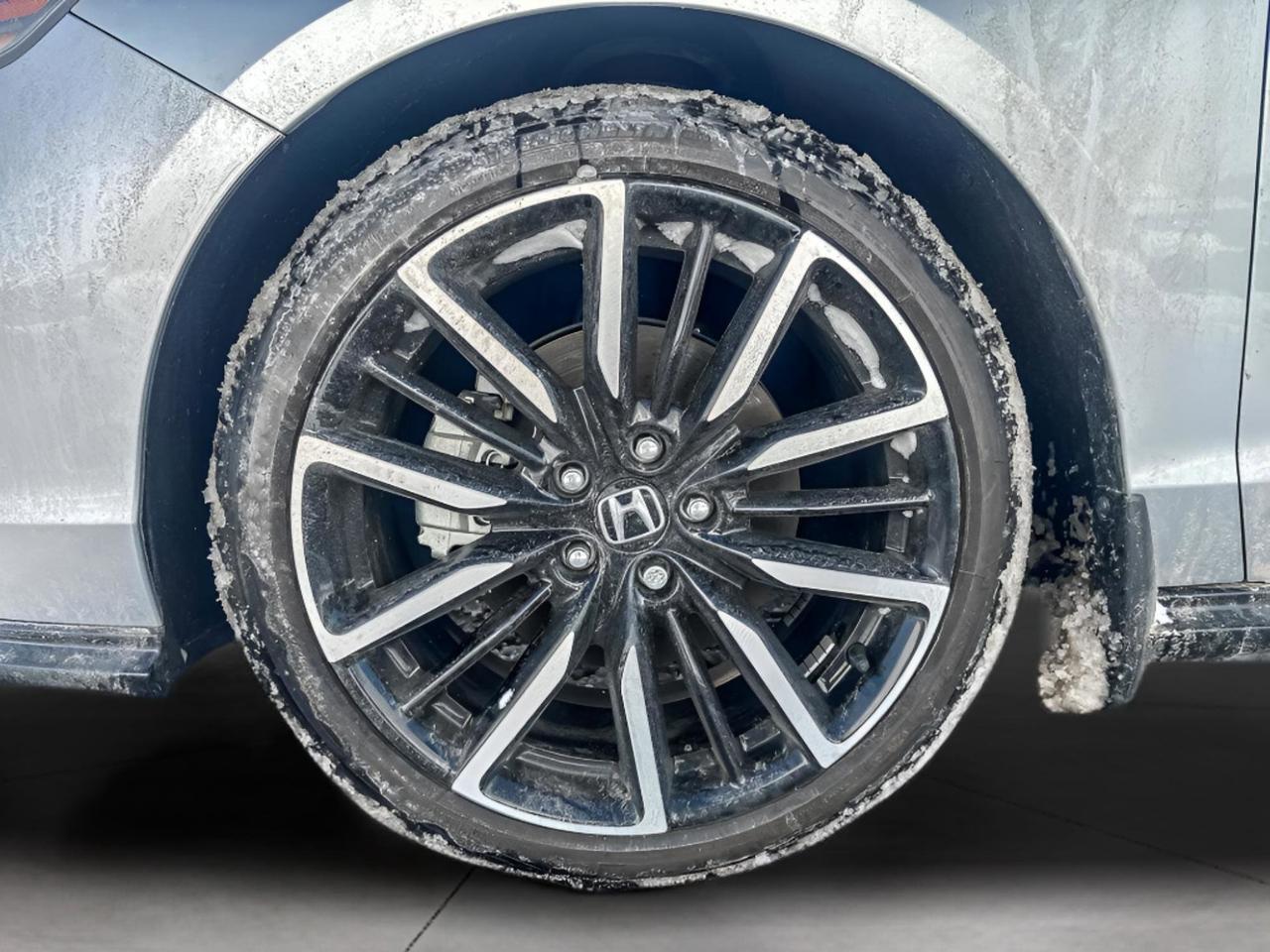 2025 Honda Accord Hybrid TOURING Photo