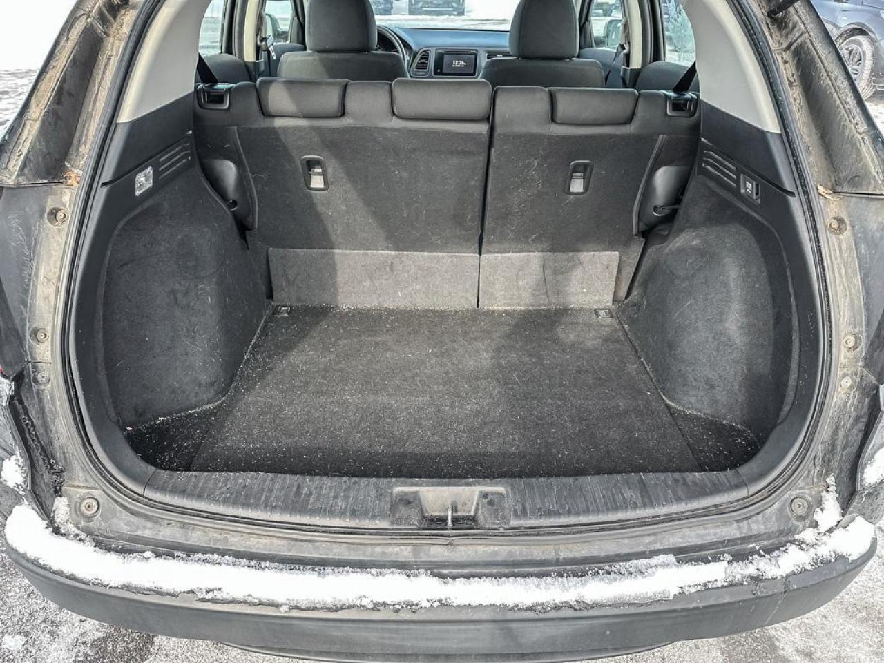 2016 Honda HR-V LX Photo