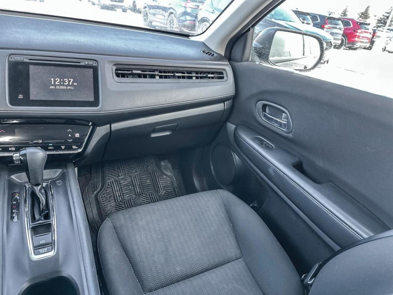 2016 Honda HR-V LX Photo