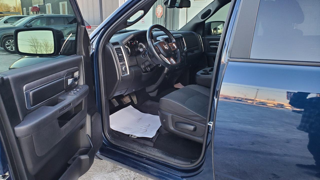 2022 RAM 1500 Classic 4x4 Crew Cab 5'7" Box-REMOTE START-REAR CAMERA Photo