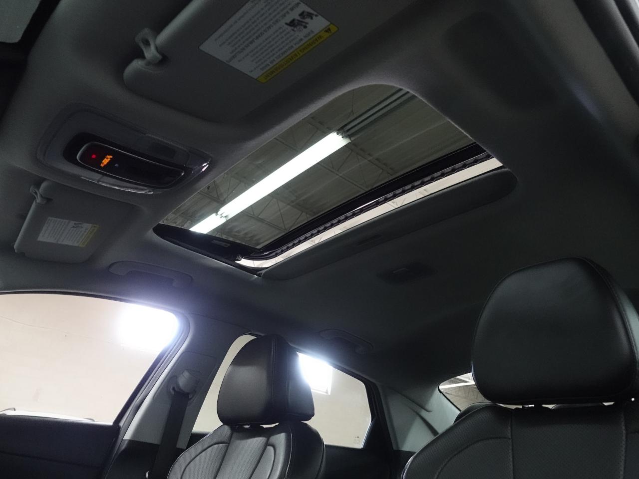 2023 Hyundai Elantra HYBRID LUXURY | Nav | Leather | Sunroof | CarPlay Photo