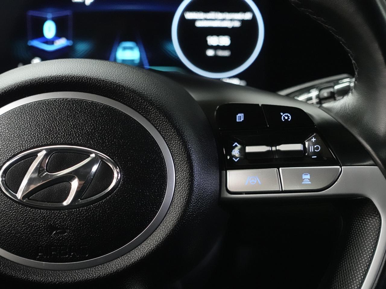 2023 Hyundai Elantra HYBRID LUXURY | Nav | Leather | Sunroof | CarPlay
