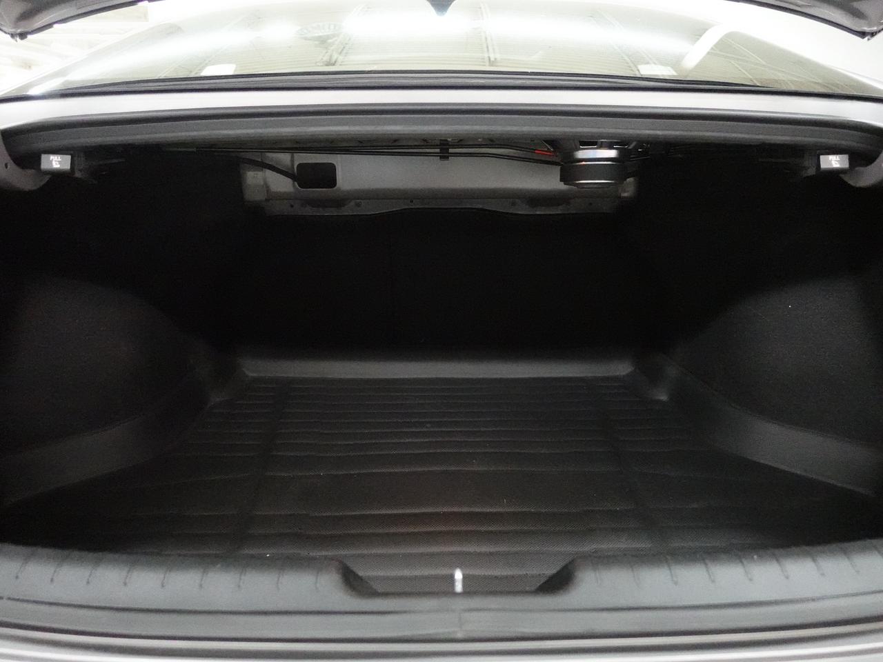 2023 Hyundai Elantra HYBRID LUXURY | Nav | Leather | Sunroof | CarPlay