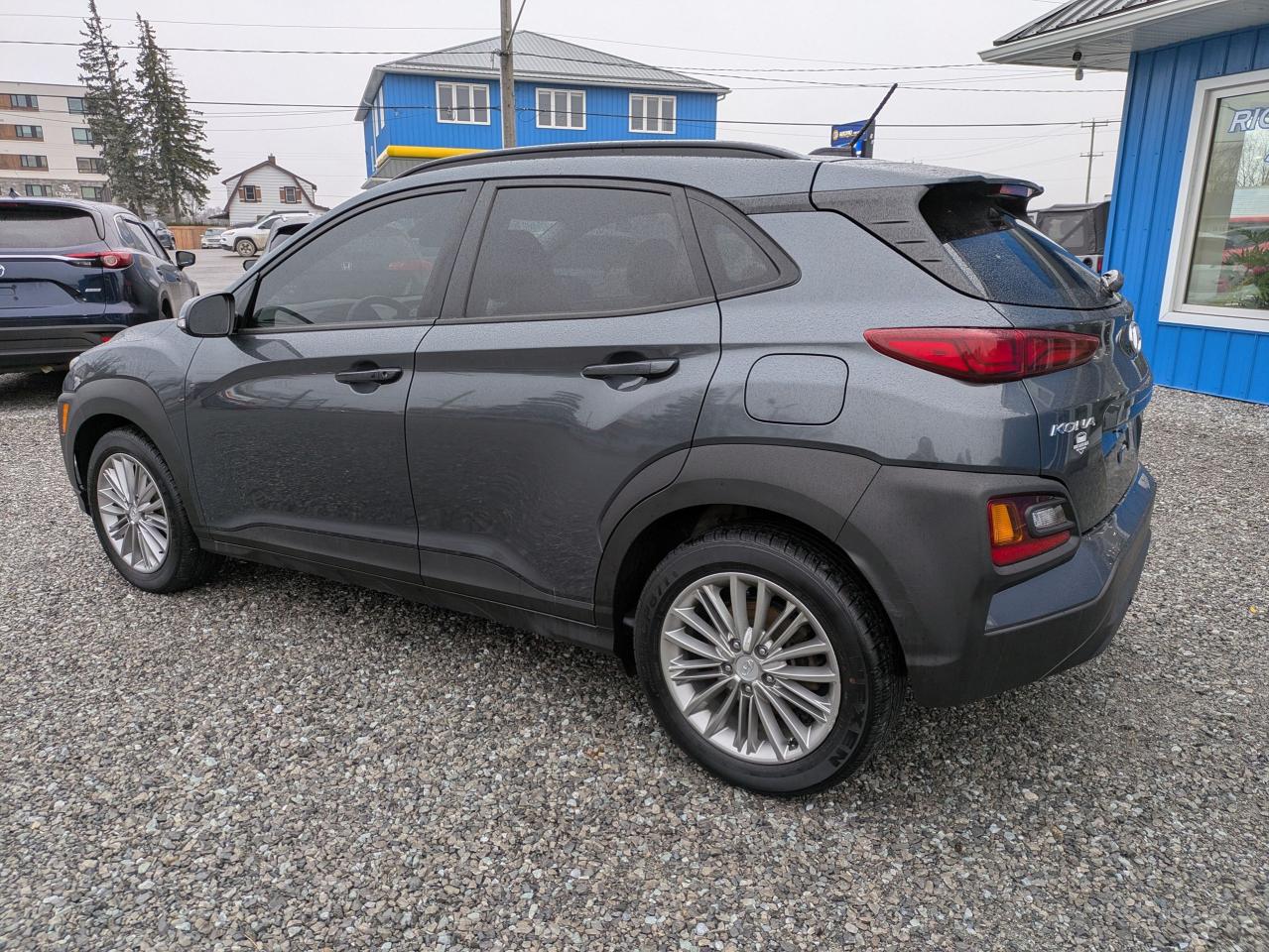 2020 Hyundai KONA LUXURY Photo2