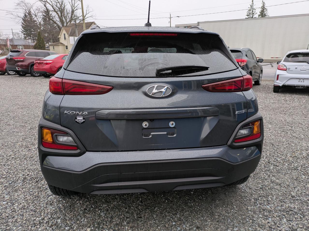 2020 Hyundai KONA LUXURY Photo3