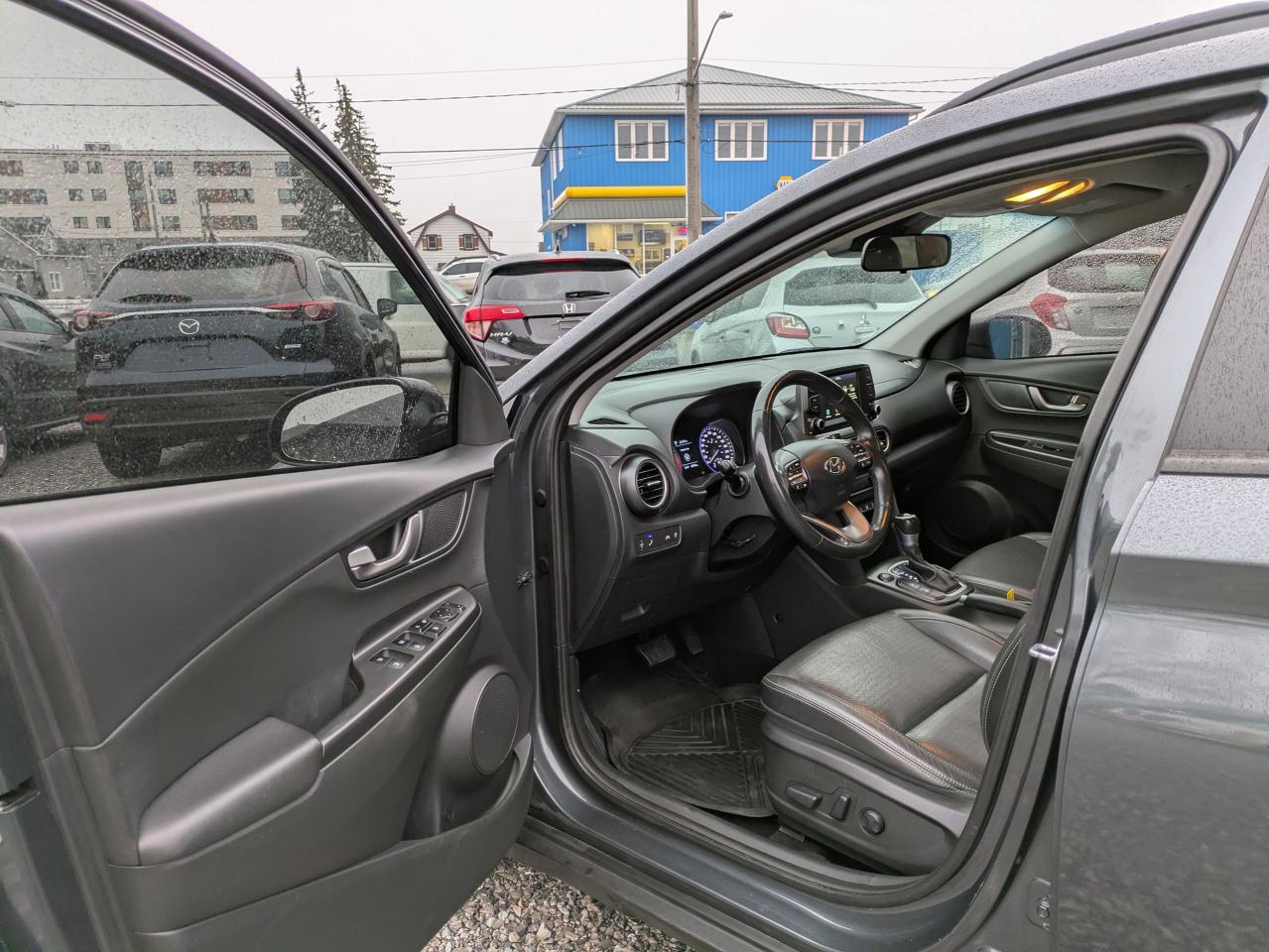 2020 Hyundai KONA LUXURY Photo