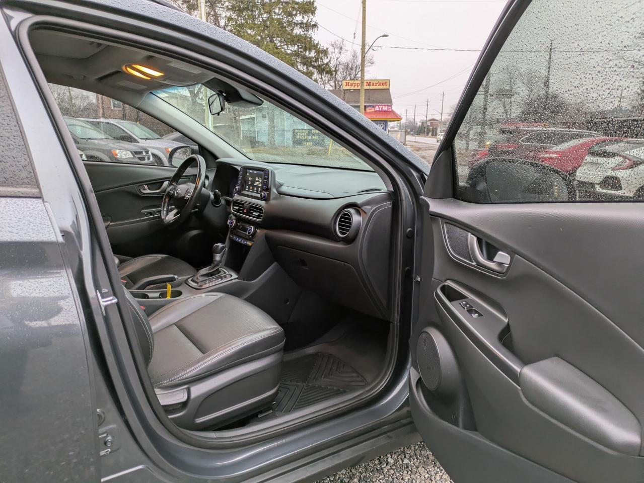 2020 Hyundai KONA LUXURY Photo