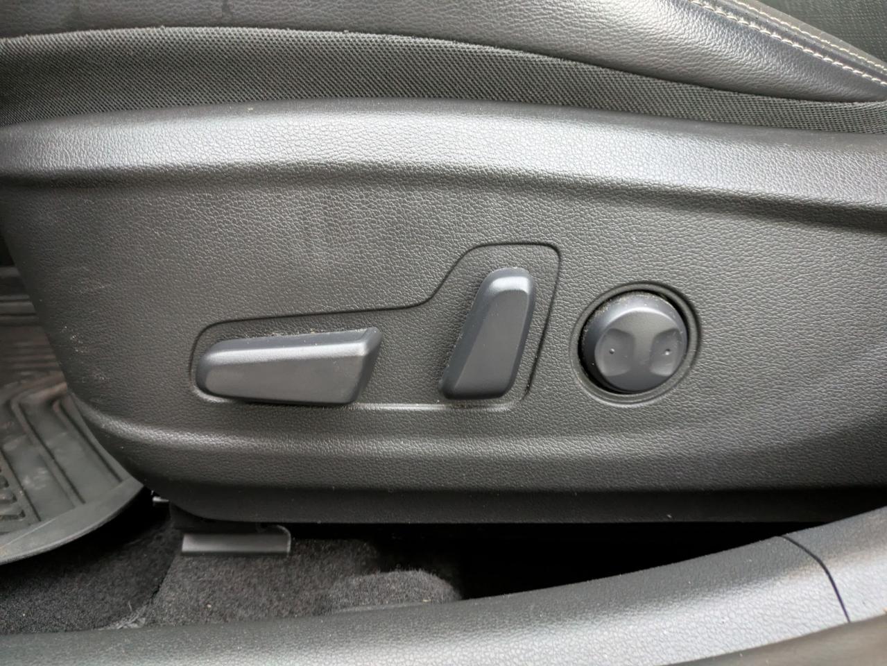 2020 Hyundai KONA LUXURY Photo