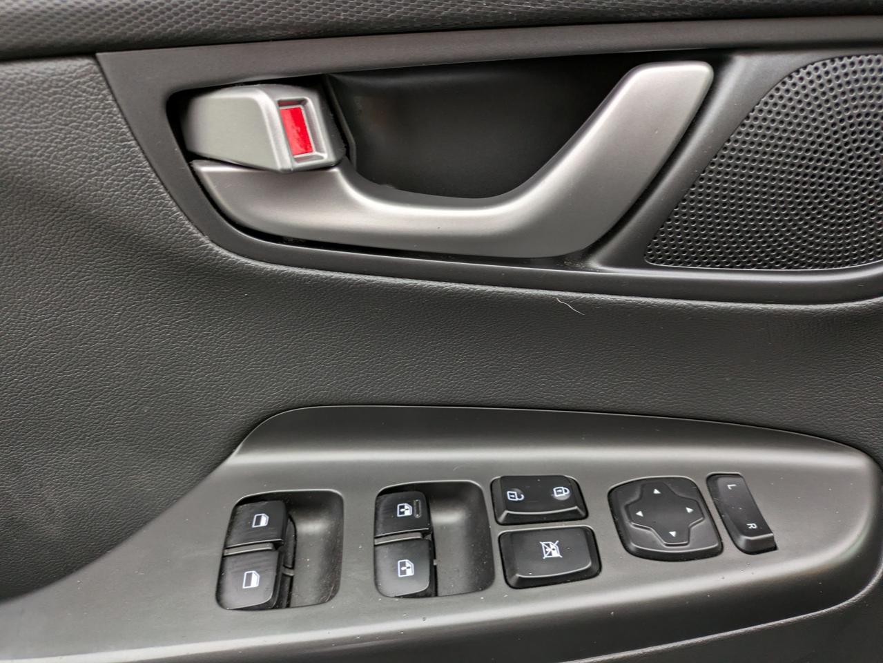 2020 Hyundai KONA LUXURY Photo