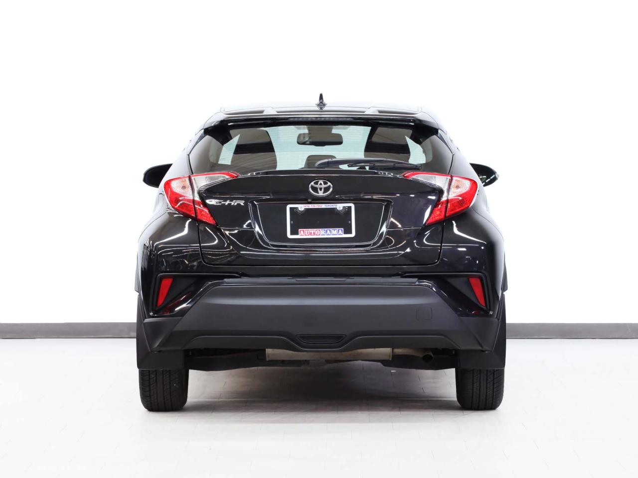 2021 Toyota C-HR XLE PREMIUM | LaneDep | Heated Seats | CarPlay Photo