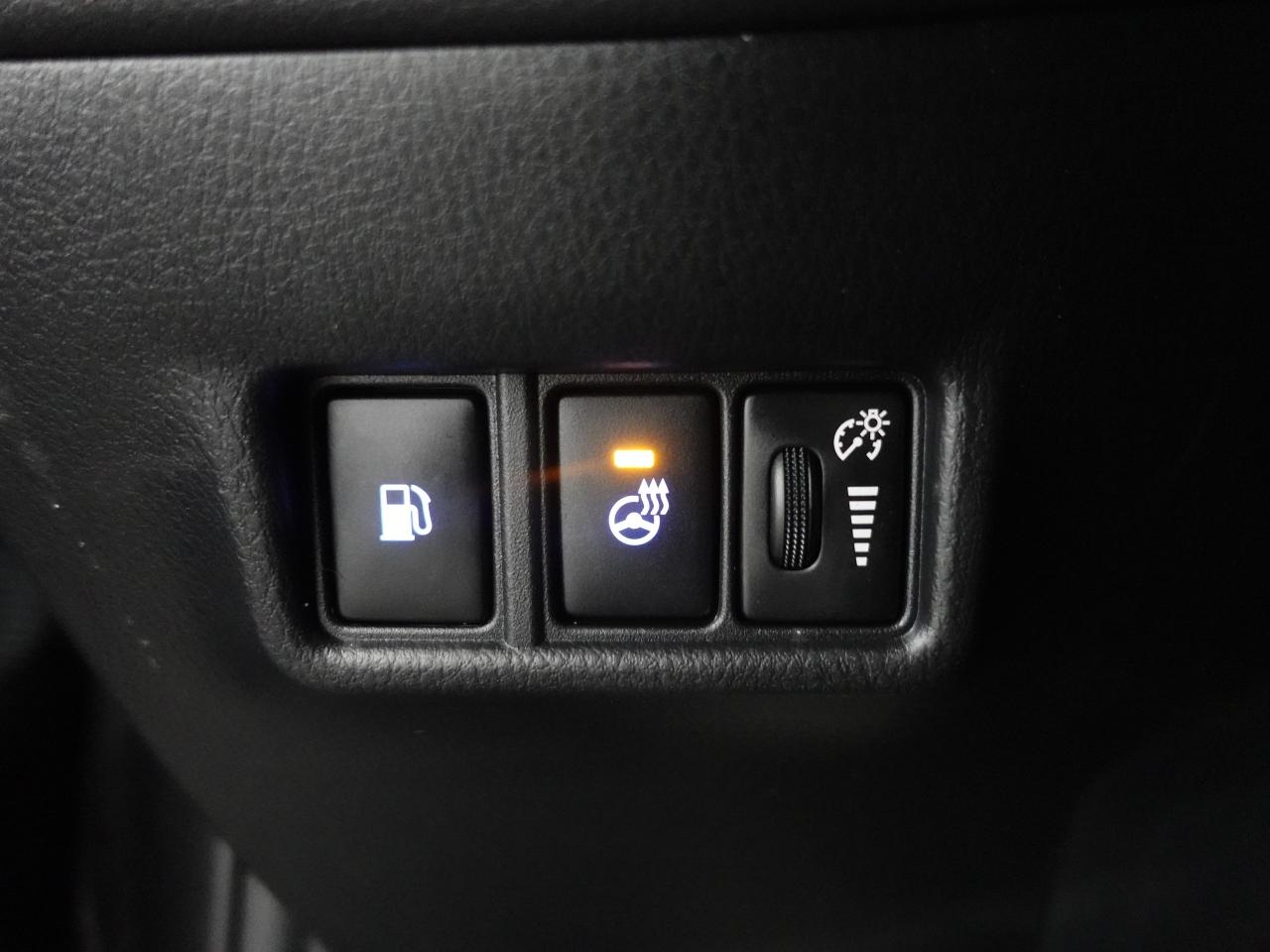 2021 Toyota C-HR XLE PREMIUM | LaneDep | Heated Seats | CarPlay Photo