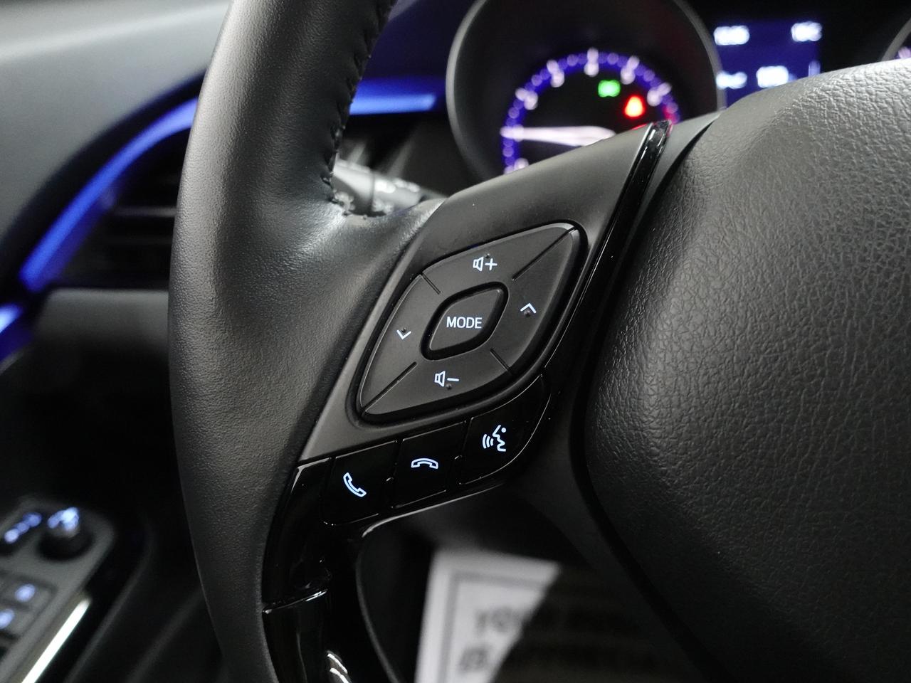 2021 Toyota C-HR XLE PREMIUM | LaneDep | Heated Seats | CarPlay