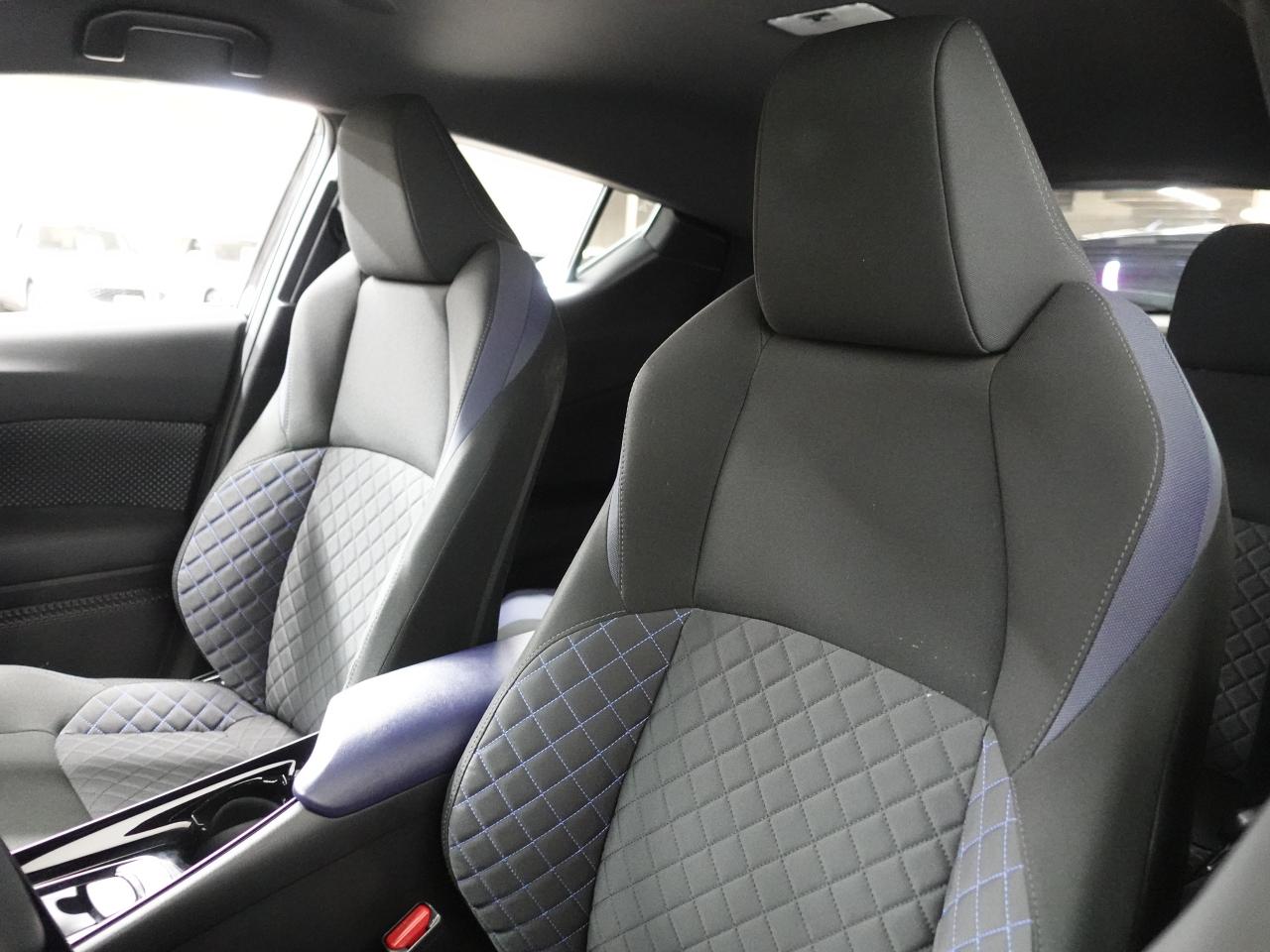 2021 Toyota C-HR XLE PREMIUM | LaneDep | Heated Seats | CarPlay Photo