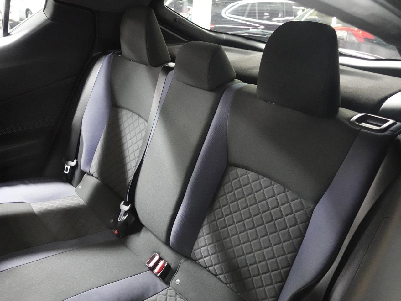 2021 Toyota C-HR XLE PREMIUM | LaneDep | Heated Seats | CarPlay Photo