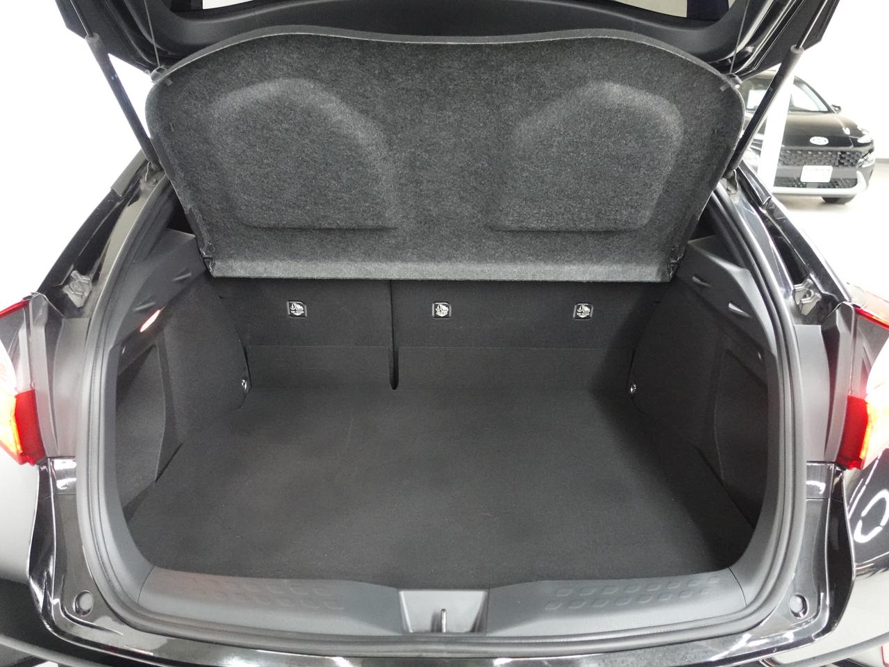 2021 Toyota C-HR XLE PREMIUM | LaneDep | Heated Seats | CarPlay