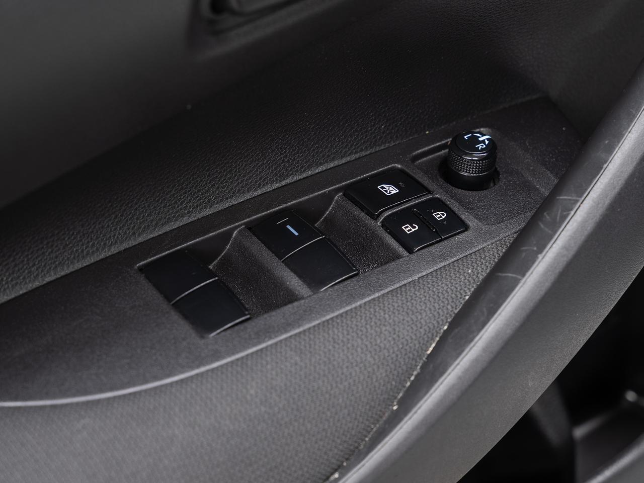 2024 Toyota Corolla LE UPGRADE | Sunroof | LaneDep | BSM | CarPlay