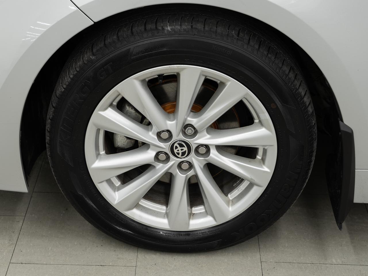 2024 Toyota Corolla LE UPGRADE | Sunroof | LaneDep | BSM | CarPlay