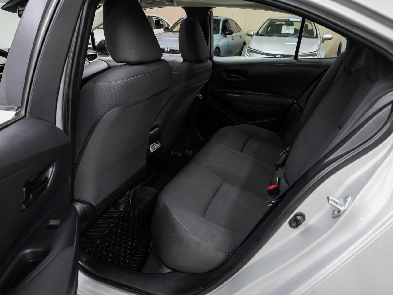 2024 Toyota Corolla LE UPGRADE | Sunroof | LaneDep | BSM | CarPlay Photo