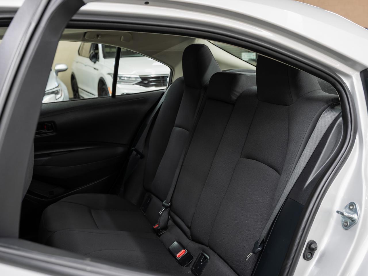 2024 Toyota Corolla LE UPGRADE | Sunroof | LaneDep | BSM | CarPlay Photo