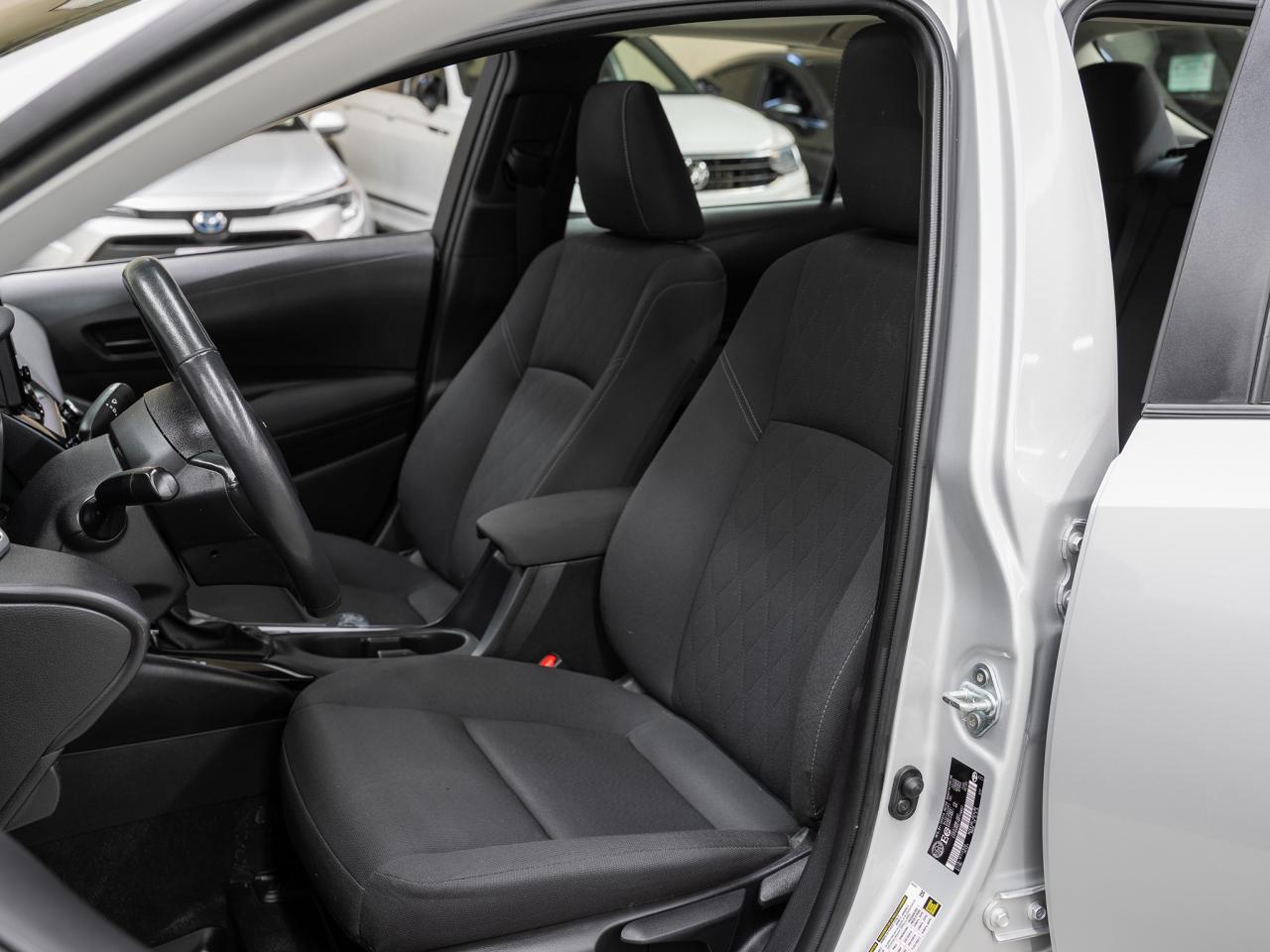 2024 Toyota Corolla LE UPGRADE | Sunroof | LaneDep | BSM | CarPlay Photo