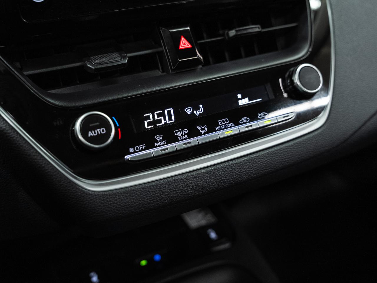 2024 Toyota Corolla LE UPGRADE | Sunroof | LaneDep | BSM | CarPlay Photo