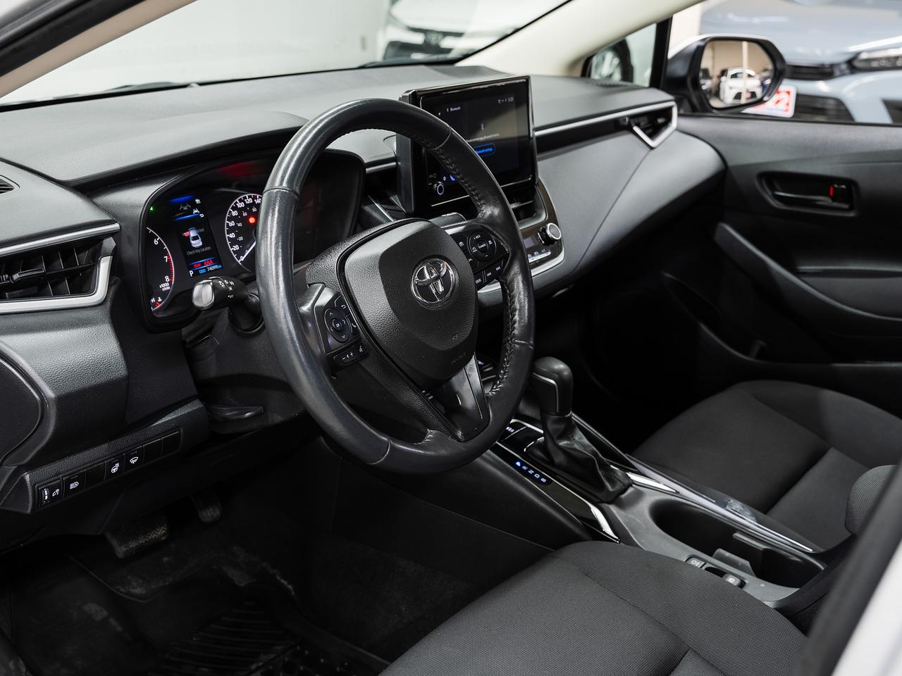 2024 Toyota Corolla LE UPGRADE | Sunroof | LaneDep | BSM | CarPlay