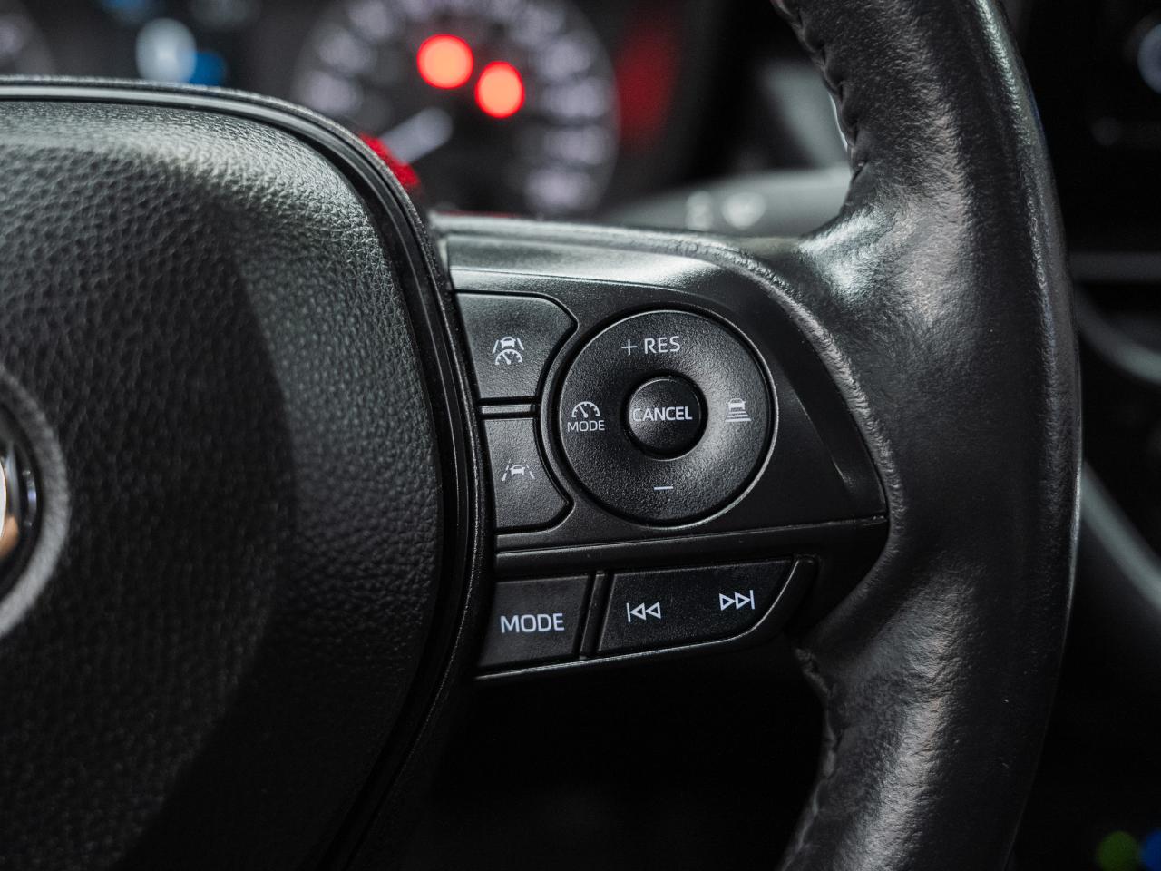 2024 Toyota Corolla LE UPGRADE | Sunroof | LaneDep | BSM | CarPlay Photo