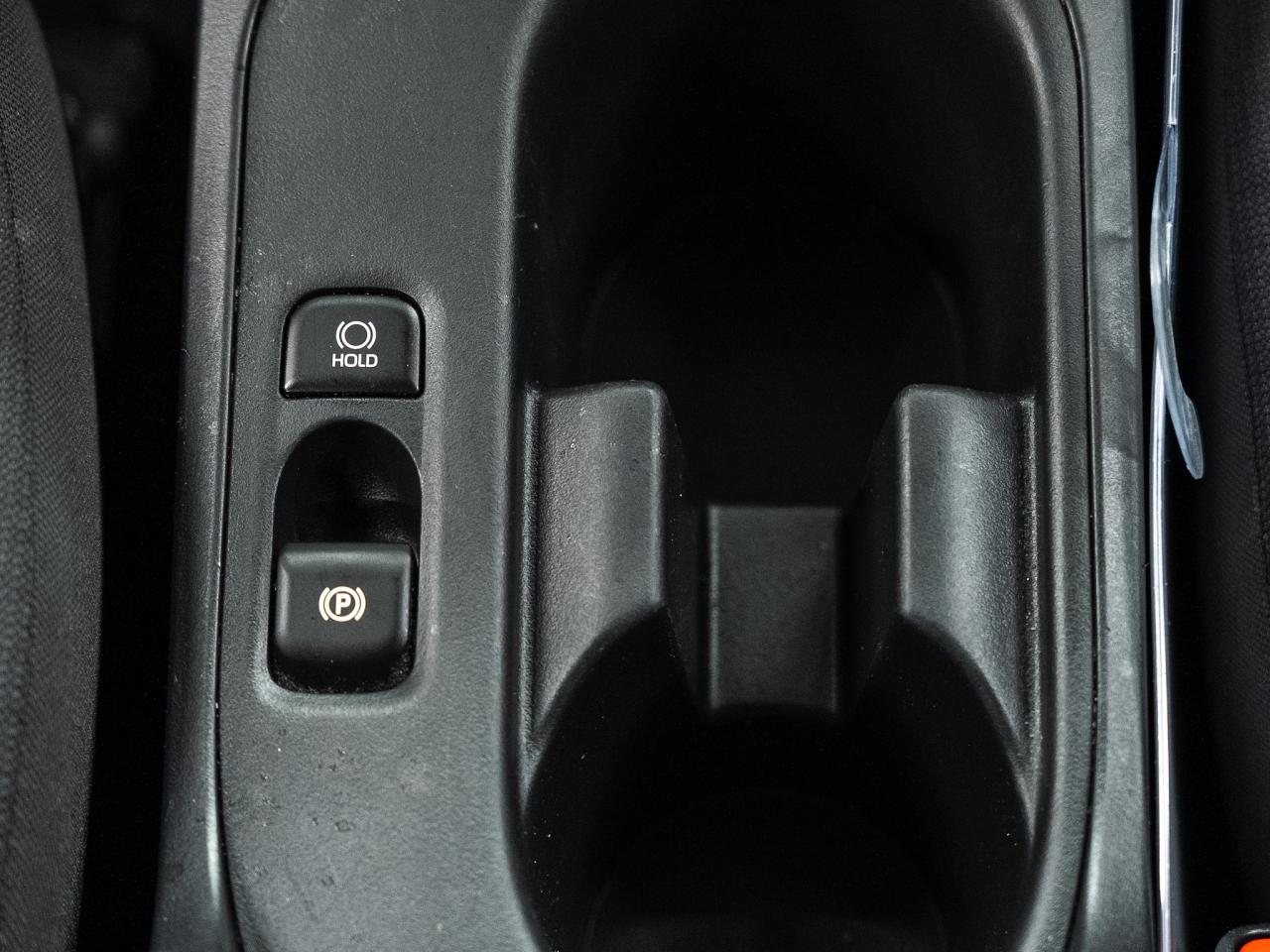 2024 Toyota Corolla LE UPGRADE | Sunroof | LaneDep | BSM | CarPlay Photo