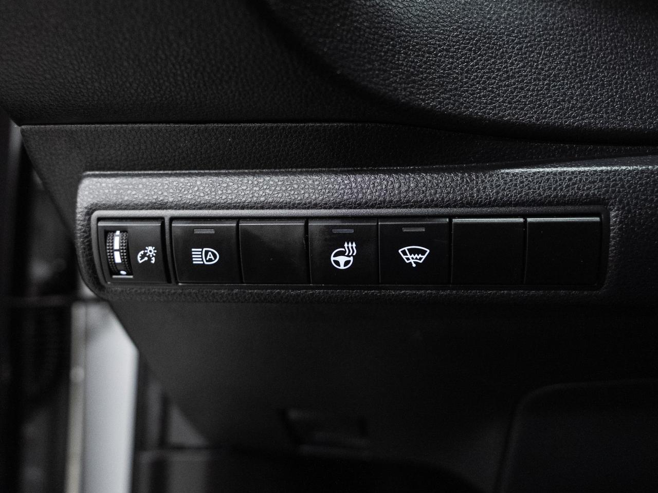 2024 Toyota Corolla LE UPGRADE | Sunroof | LaneDep | BSM | CarPlay Photo