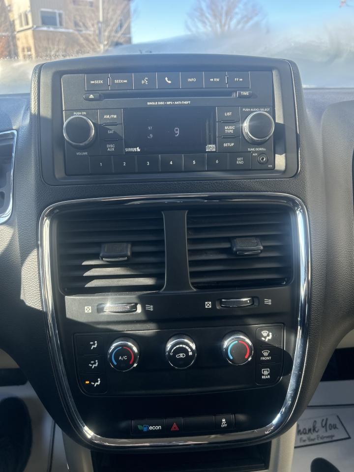 2016 Dodge Grand Caravan SXT - ONLY 42K!!! STOW&GO SEATS, BLUETOOTH, CLEAN! Photo