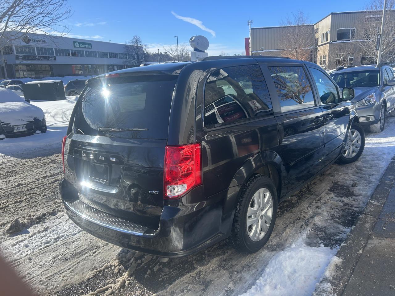 2016 Dodge Grand Caravan SXT - ONLY 42K!!! STOW&GO SEATS, BLUETOOTH, CLEAN! Photo