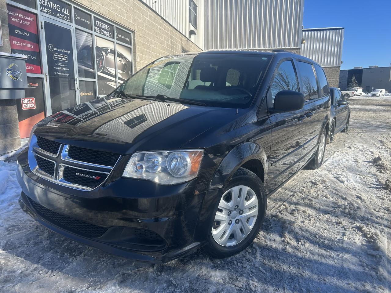 2016 Dodge Grand Caravan SXT - ONLY 42K!!! STOW&GO SEATS, BLUETOOTH, CLEAN! Photo