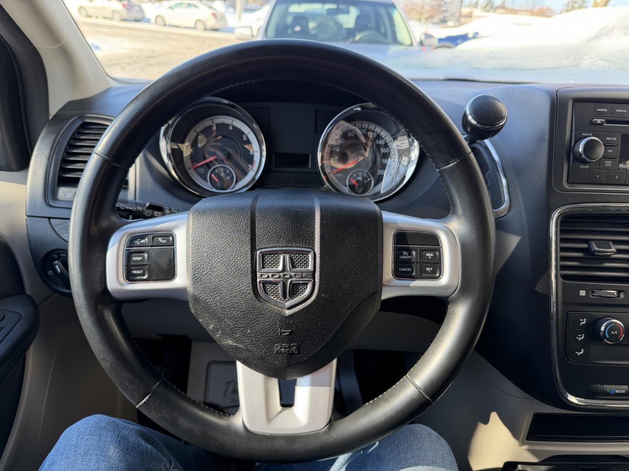 2016 Dodge Grand Caravan SXT - ONLY 42K!!! STOW&GO SEATS, BLUETOOTH, CLEAN! Photo