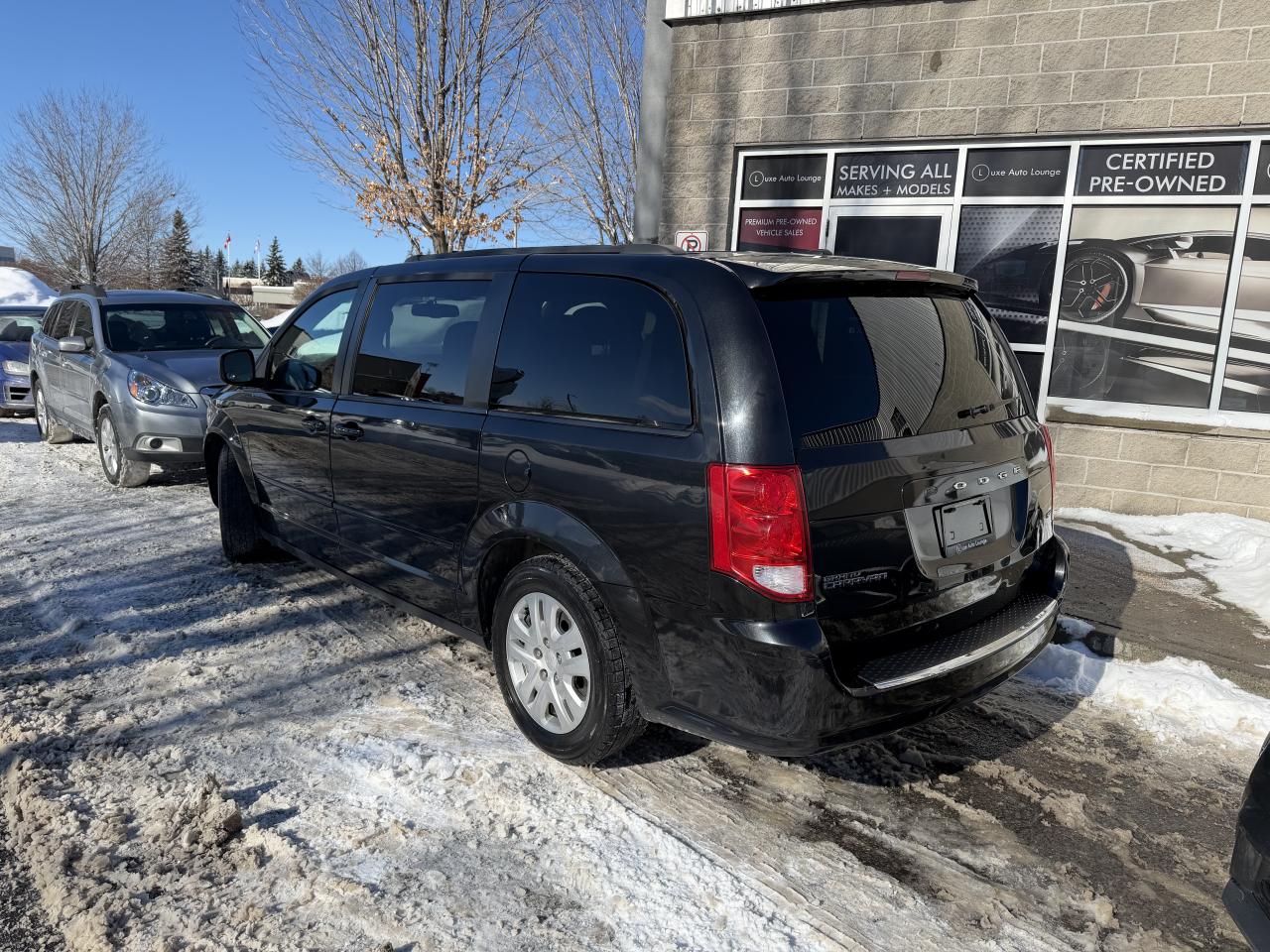 2016 Dodge Grand Caravan SXT - ONLY 42K!!! STOW&GO SEATS, BLUETOOTH, CLEAN! Photo