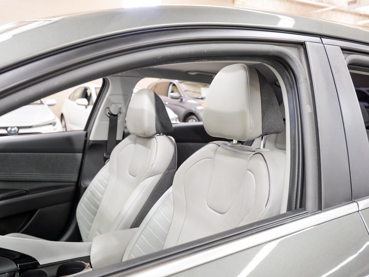 2023 Hyundai Elantra LUXURY | Nav | Leather | Sunroof | ACC | CarPlay Photo