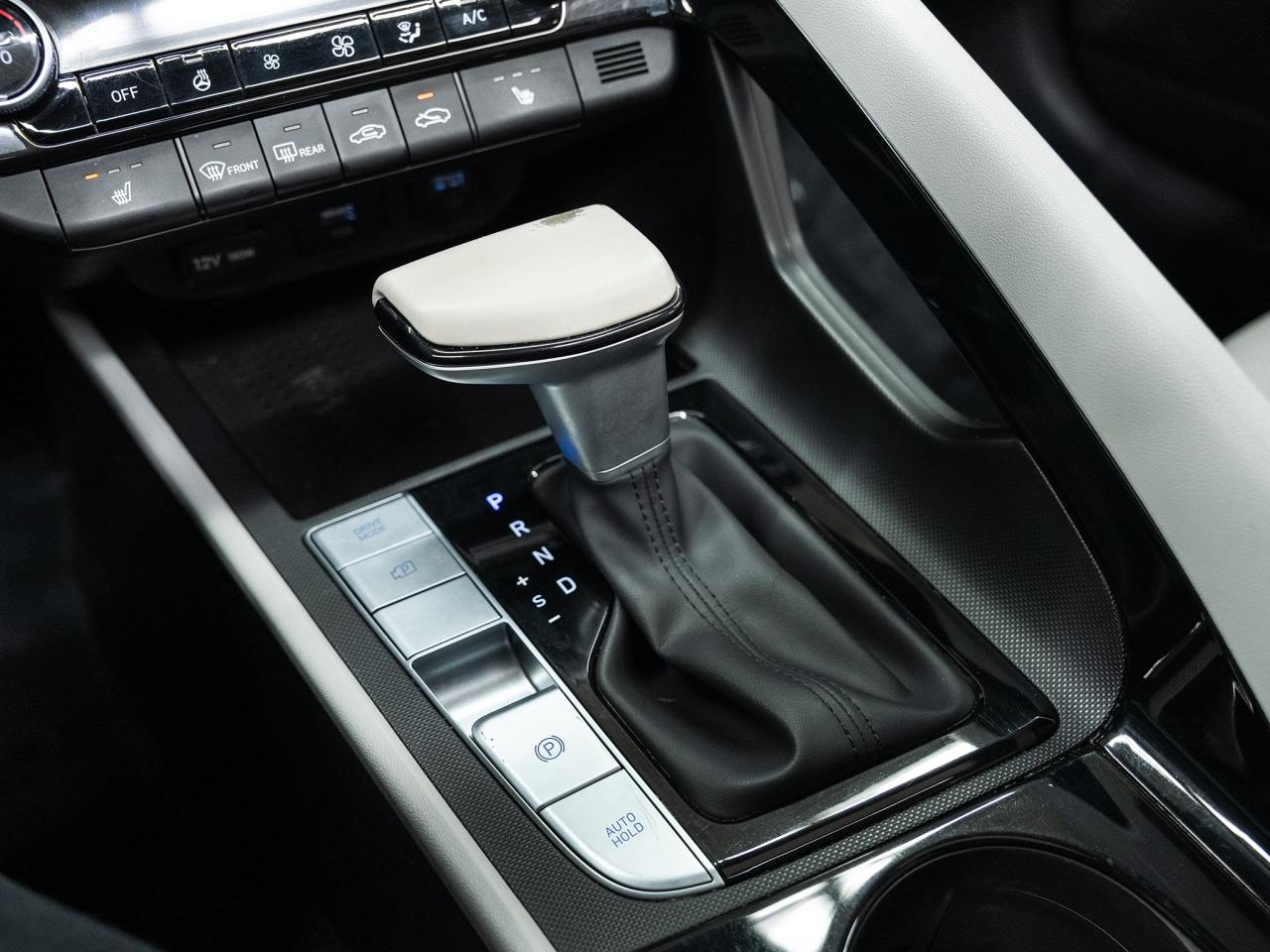 2023 Hyundai Elantra LUXURY | Nav | Leather | Sunroof | ACC | CarPlay