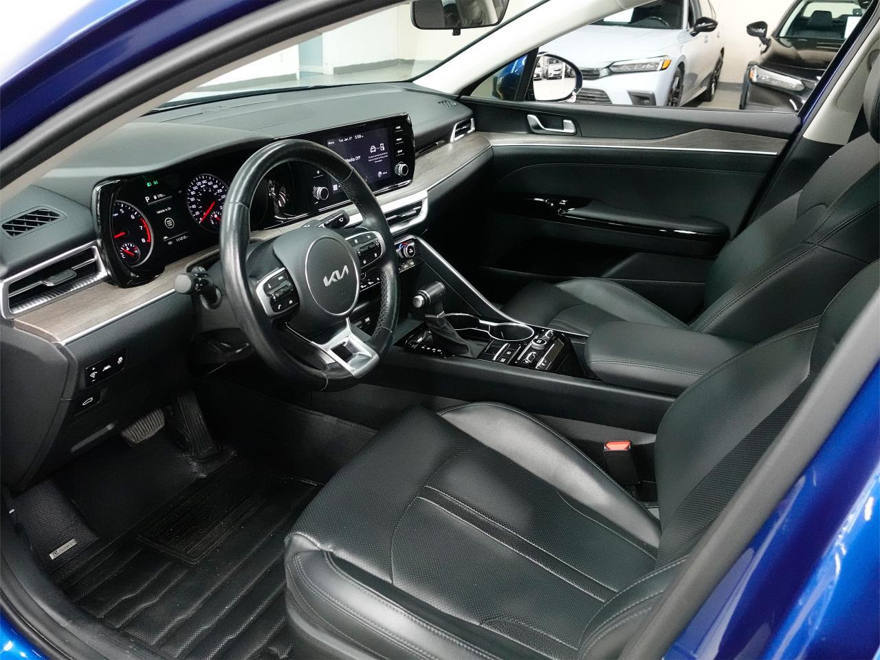 2023 Kia K5 EX | Leather | Sunroof | ACC | BSM | CarPlay