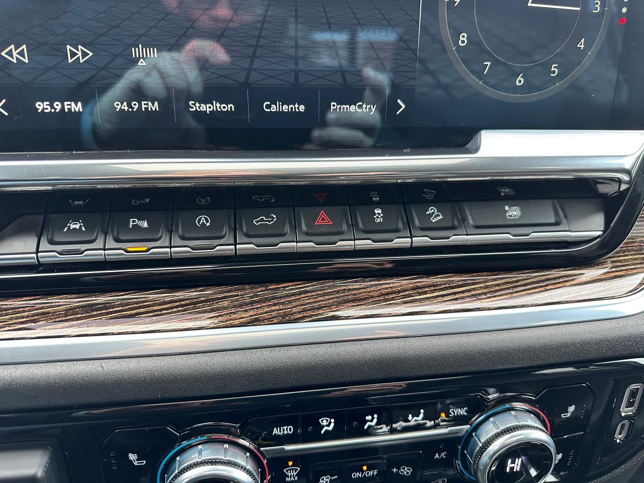 2022 GMC Sierra 1500 Elevation Diesel 4x4 Crew Sunroof Htd Leather BOSE Photo