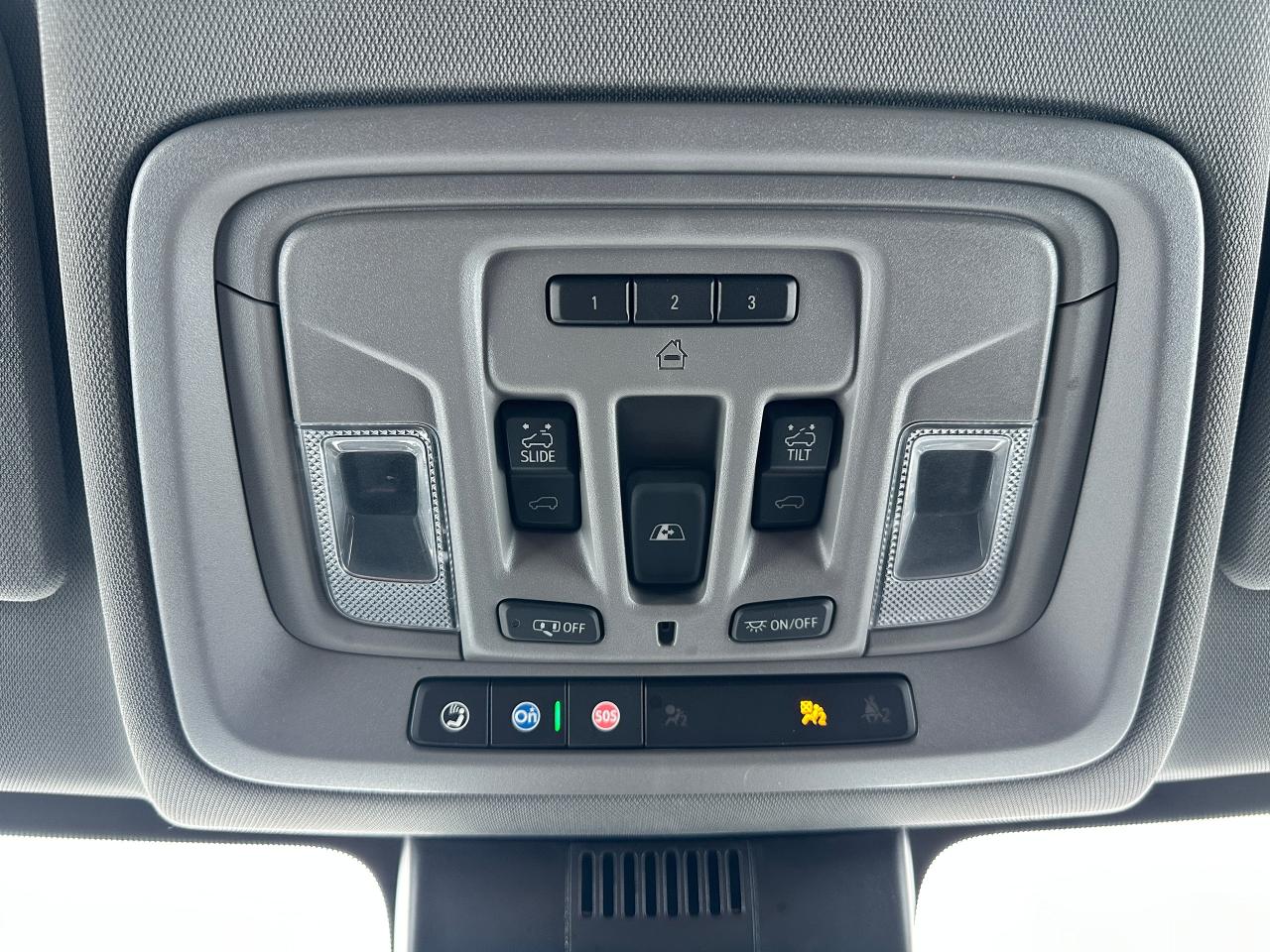 2022 GMC Sierra 1500 Elevation Diesel 4x4 Crew Sunroof Htd Leather BOSE Photo